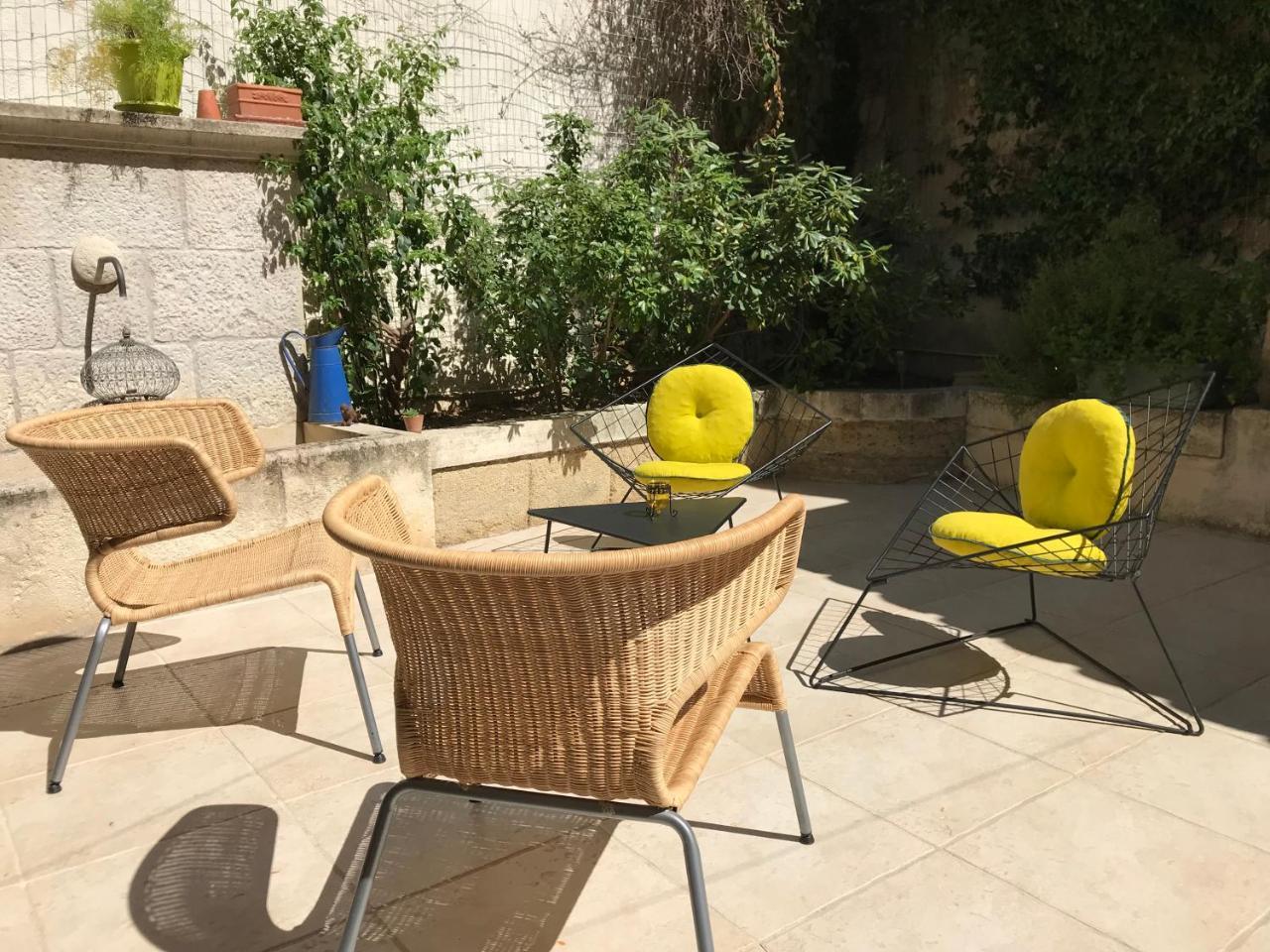 ボーヴォワザン Couleurs De Camargue Bed & Breakfast エクステリア 写真