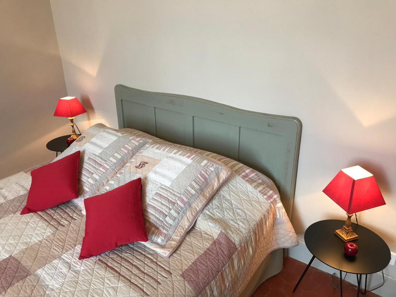 ボーヴォワザン Couleurs De Camargue Bed & Breakfast エクステリア 写真