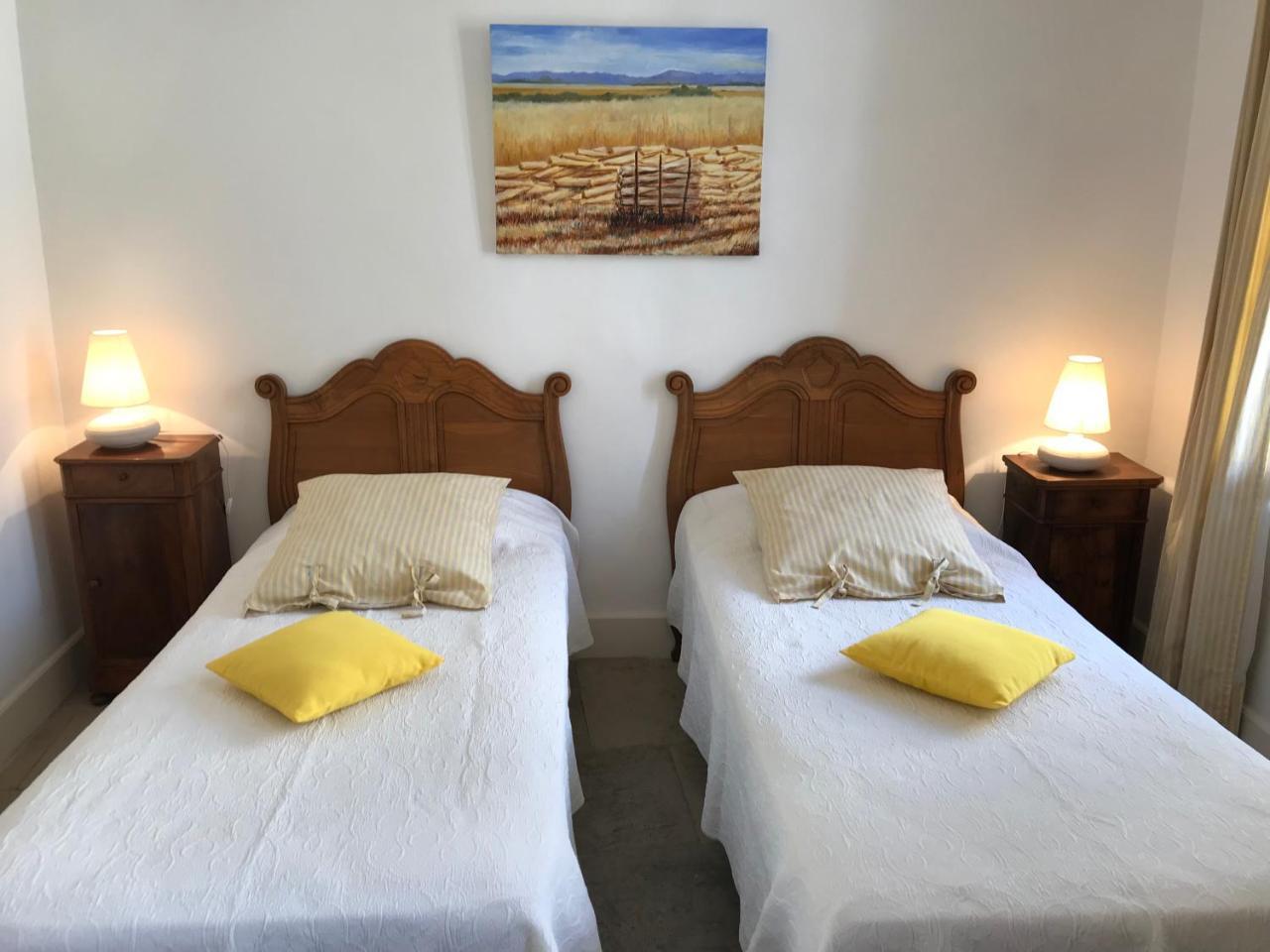 ボーヴォワザン Couleurs De Camargue Bed & Breakfast エクステリア 写真