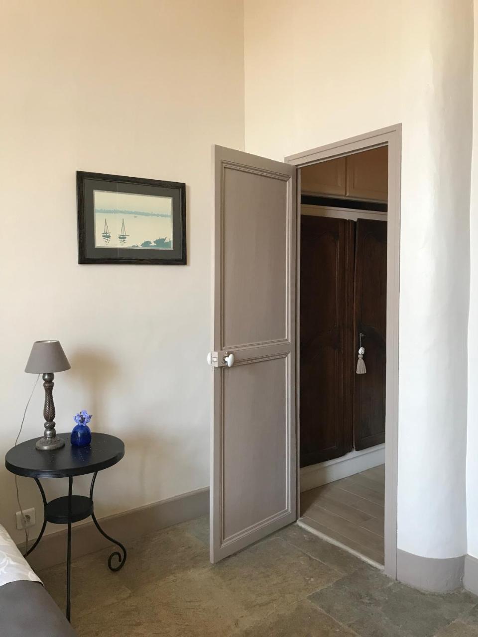 ボーヴォワザン Couleurs De Camargue Bed & Breakfast エクステリア 写真