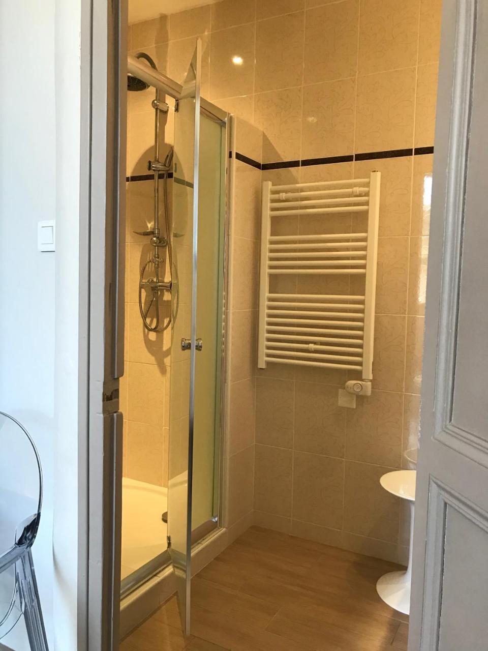 ボーヴォワザン Couleurs De Camargue Bed & Breakfast エクステリア 写真