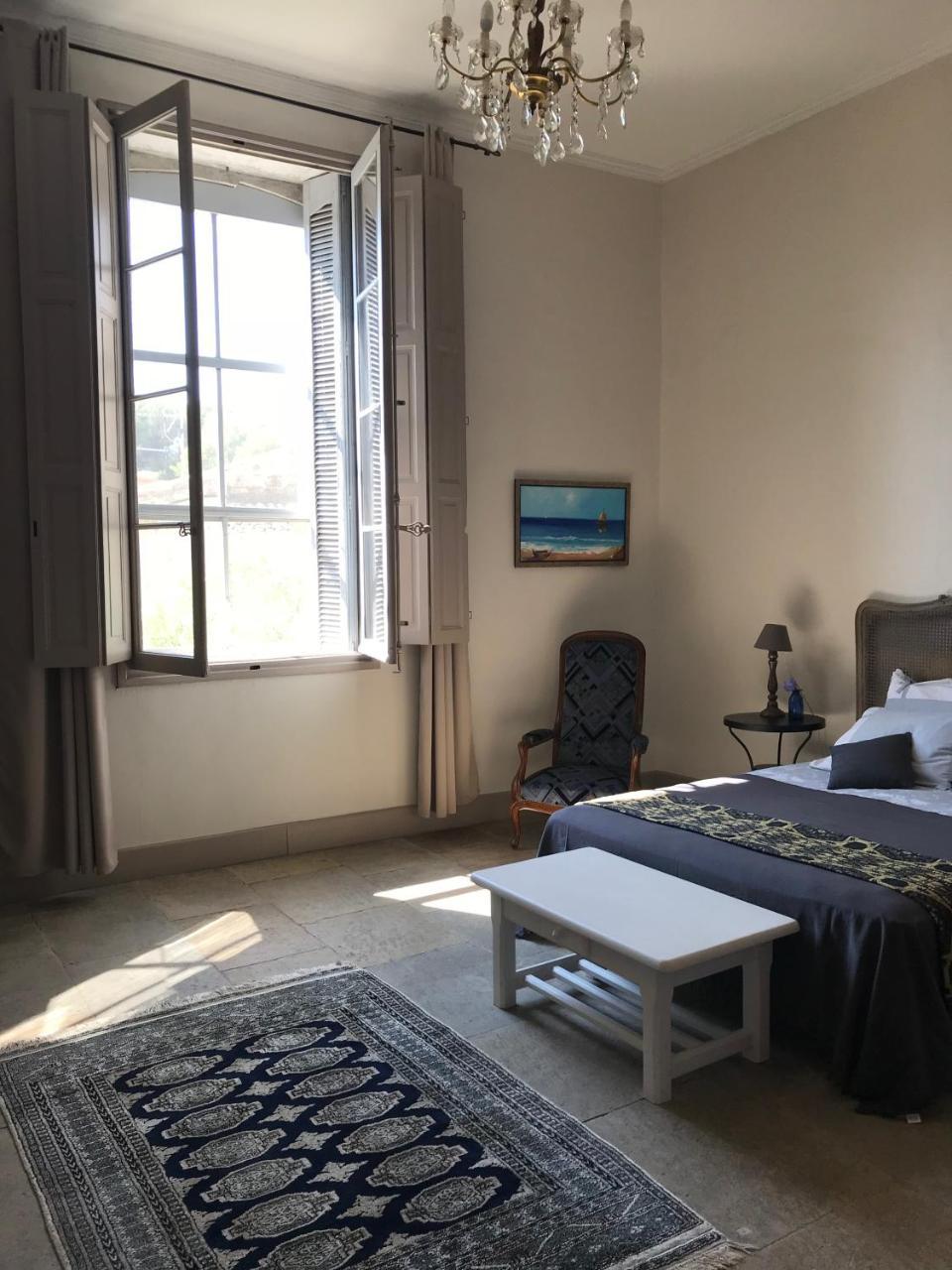 ボーヴォワザン Couleurs De Camargue Bed & Breakfast エクステリア 写真