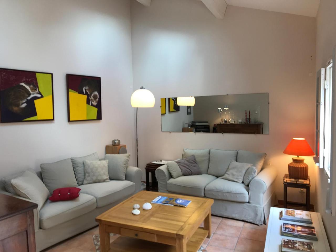 ボーヴォワザン Couleurs De Camargue Bed & Breakfast エクステリア 写真