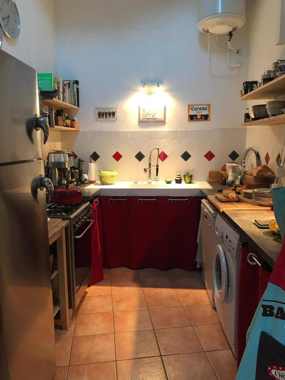 ボーヴォワザン Couleurs De Camargue Bed & Breakfast エクステリア 写真